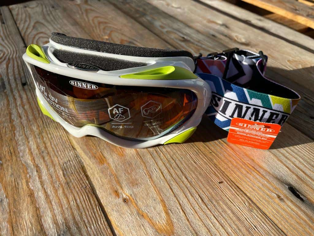 Sinner Ski goggles for wearing over the glasses. Beast. OTG Ski 3 Up